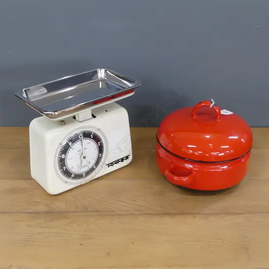 RED ENAMEL OSTOVIC CASSEROLE 215mm dia + 1950s TOWER KITCHEN SCALES