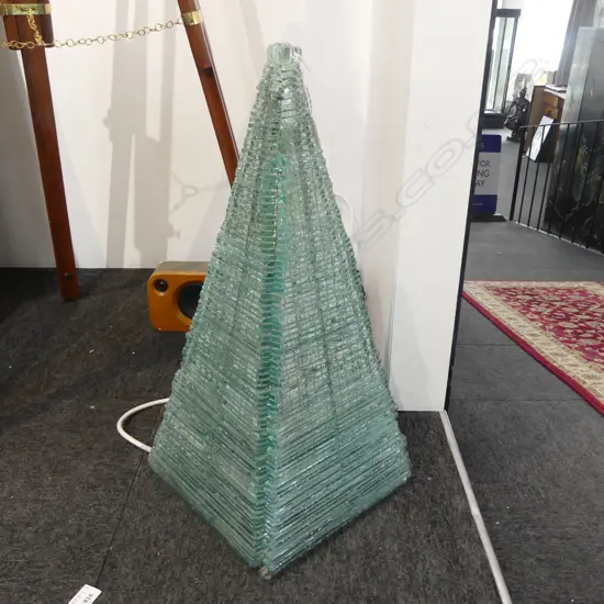 GLASS PYRAMID LAMP 300x300x580mm