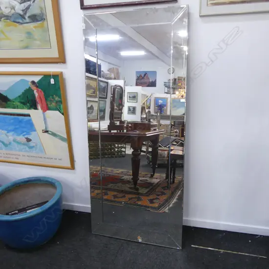 LG MODERN DRESSING MIRROR 1600x700mm