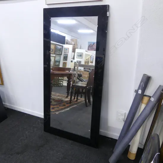 LG MODERN DRESSING MIRROR 1500x750mm