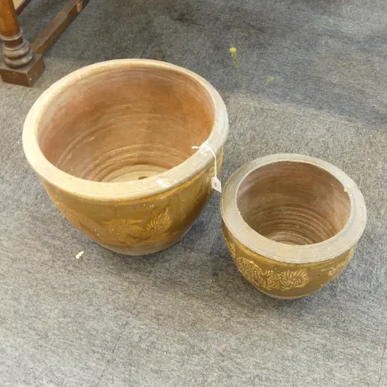 2 DRAGON GARDEN POTS 420mm dia
