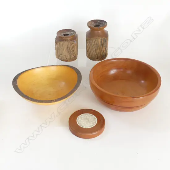 SML BOX TURNED WOOD PIECES