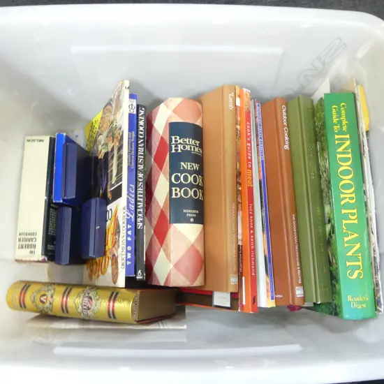BOX LOT COLLECTION COOKERY BOOKS & HOME GARDNING BOOKS