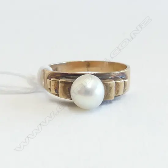 VINTAGE ART DECO 9ct & CULTURED PEARL RING 3.15gms