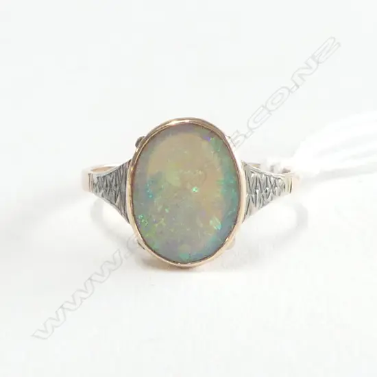 early 20thC  OPAL & 9CT RING good green blue tones 2.2gms Frank Grady ? NZ