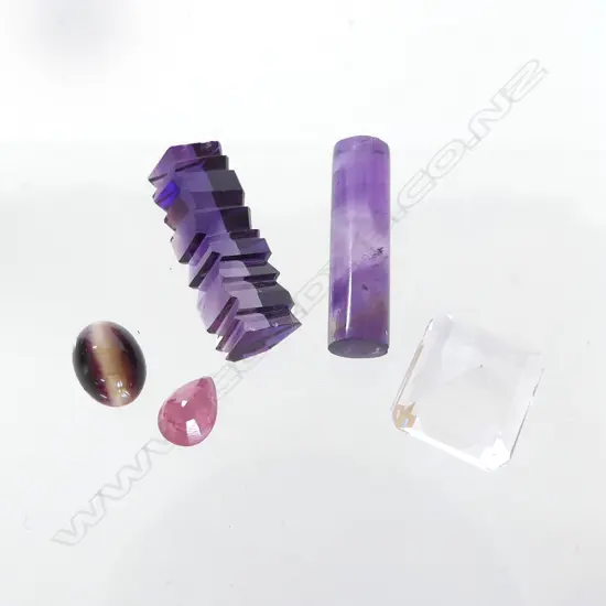 BAG OF UNSET GEMSTONES