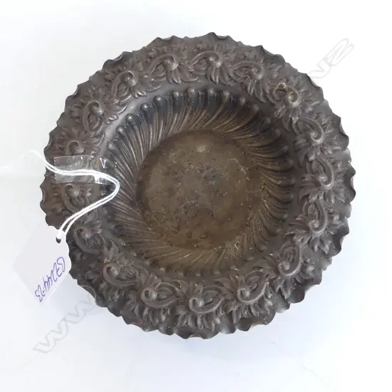 SILVER EMBOSSED SMALL DISH 67.5gms Birmingham 1897 needs a polish