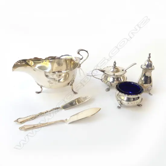 STG SILVER CREAM JUG, SHEFFIELD 1924 + 3 CONDIMENTS & 2 KNIVES 239gms