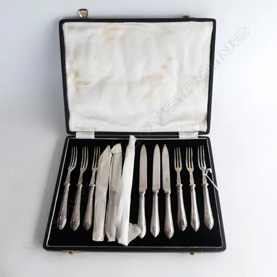 **RTV** SHEFFIELD 1946 SILVER 6 PERSON FRUIT SERVICE