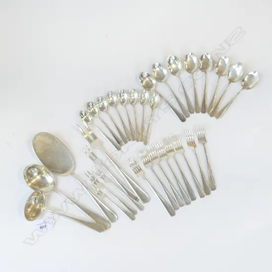 32 PCES 830 SILVER CUTLERY; 8 FORKS, 8 SPOONS, 8 TEA SPOONS, ETC - J. TOSTRUP OSLO 900gms 