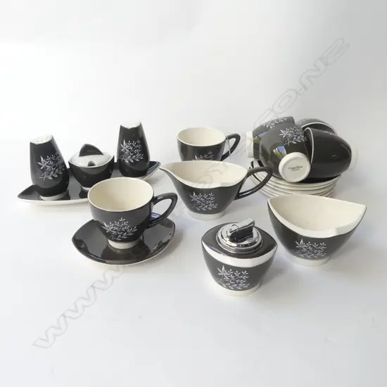 VINTAGE CARLTONWARE AUSTRALIAN DESIGN PIECES; 6 C/S, MILK/SUGAR, 3PC CONDIMENT SET & CIG LIGHTER