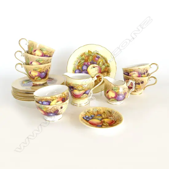  18 PCES AYNSLEY ORCHARD GOLD; 8 SIDE PLATES 160mm dia, 5 CUPS, 2 JUGS, 2 SUGAR BOWLS, PIN DISH