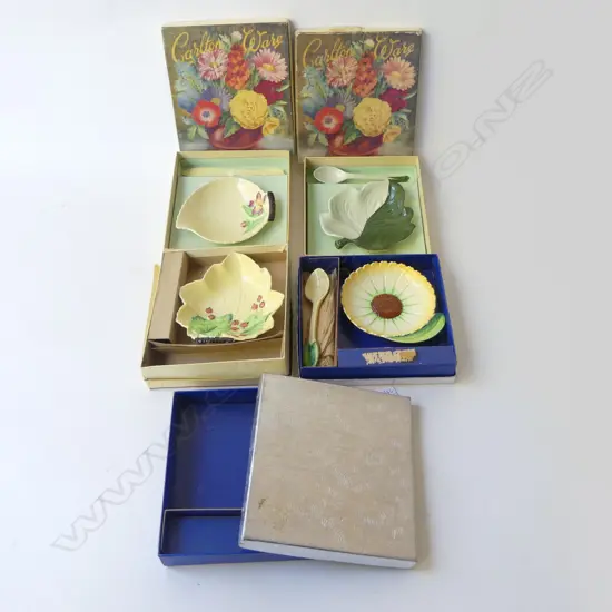 5 CARLTON WARE ORIGINAL BOXED DISHES & SPOONS   DIA140MM