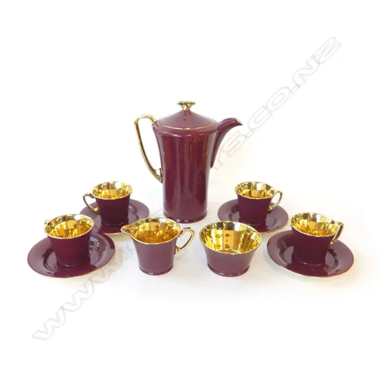 CROWN DEVON COFFEE SET WITH GOLD GILDED INTERIOR INCL. COFFEE POT, 4 CUPS, 4 SAUCERS, MILK JUG & SUGAR BOWL H.20CM (POT)