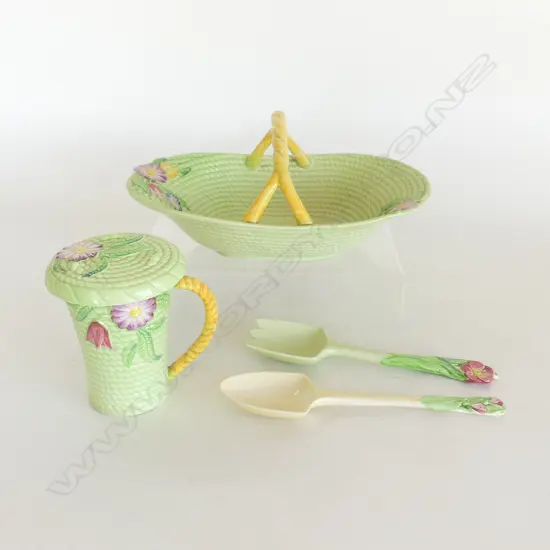 CARLTONWARE FLORAL BASKET DISH L280MM PR SERVING SPOONS & MATCHING LIDDED MUG