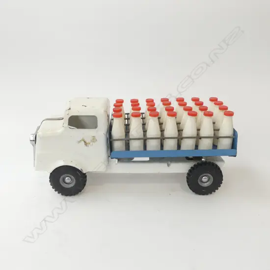 VINTAGE TOY MILK TRUCK - TRIANG? L.360mm