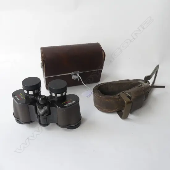 PR EVERLITE BINOCULARS IN LEATHER CASE + OLD LEATHER CART BUCKLE