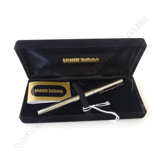 VINTAGE WATERMAN FOUNTAIN PEN AS NEW IN BOX WITH LABEL