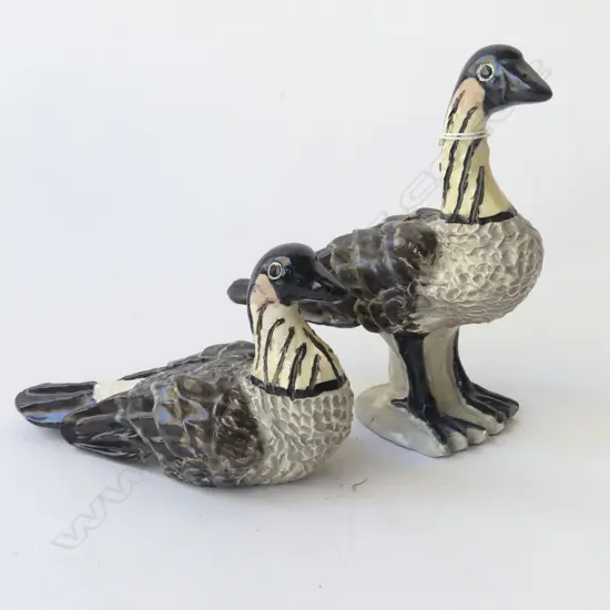 2 HAWAIIAN GOOSE 'NENE' CERAMIC ORNAMENTS, HANDCRAFTED IN HAWAII, H.100mm & 160mm