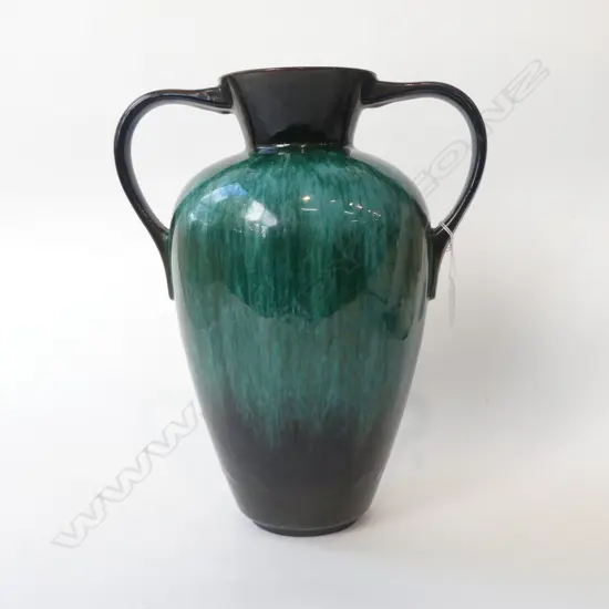 BLUE MOUNTAIN TWIN HANDLE URN  H330MM