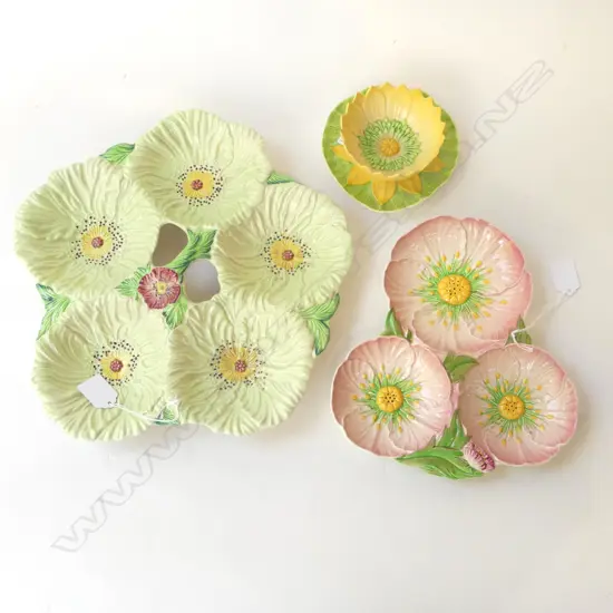 2 CARLTONWARE FLORAL HORS D'OEUVRE DISHES DIA 330MM LARGEST & ONE OTHER DIA150