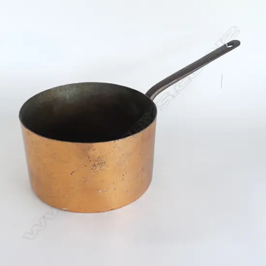 LARGE ANTIQUE COPPER POT FORGED STEEL HANDLE W.3.2KG D.26CM L.52CM