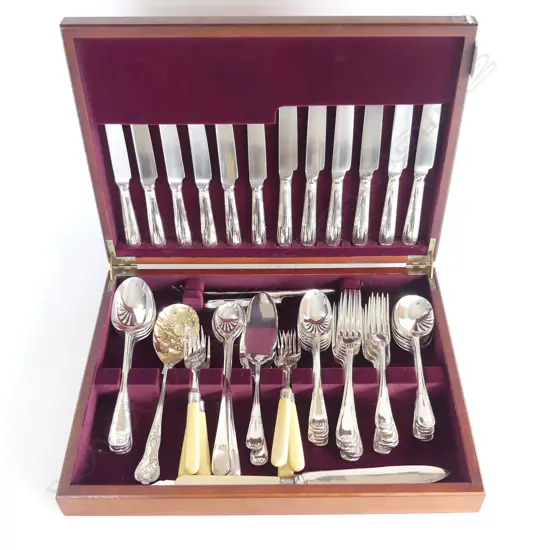 WALKER & HALL 6 PLACE CUTLERY CANTEEN W.395mm + EXTRAS
