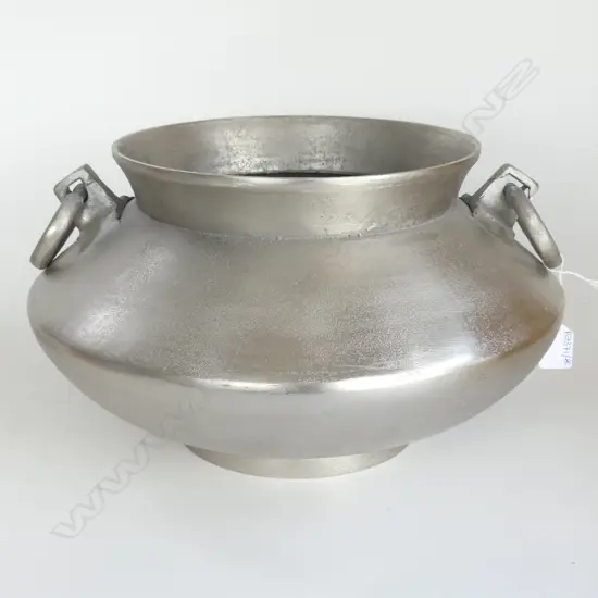 LG SILVER METAL DOUBLE HANDLED POT 400mm dia