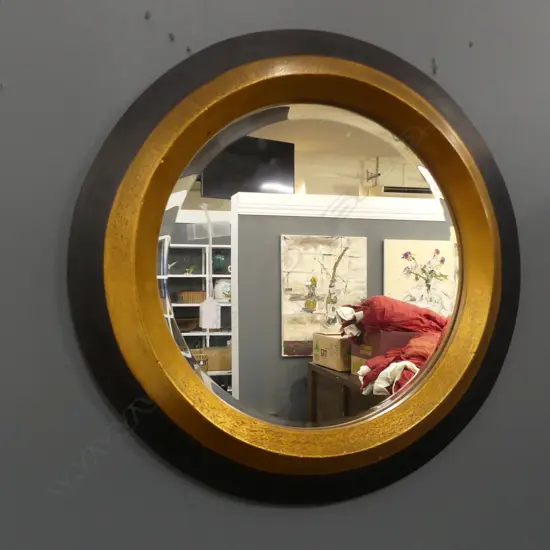 LG GILT FRAMED MIRROR 610mm dia