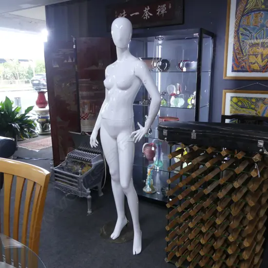 LIFE SIZE FEMALE MANNEQUIN, WHITE PLASTIC H.1800mm