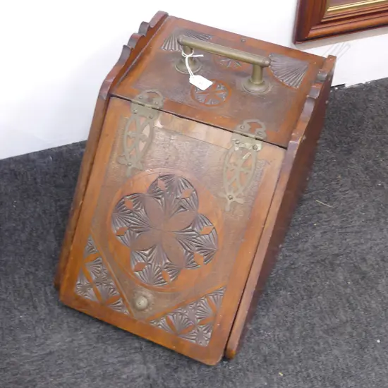 EDWARDIAN CHIP CARVED COAL SKUTTLE W.470mm