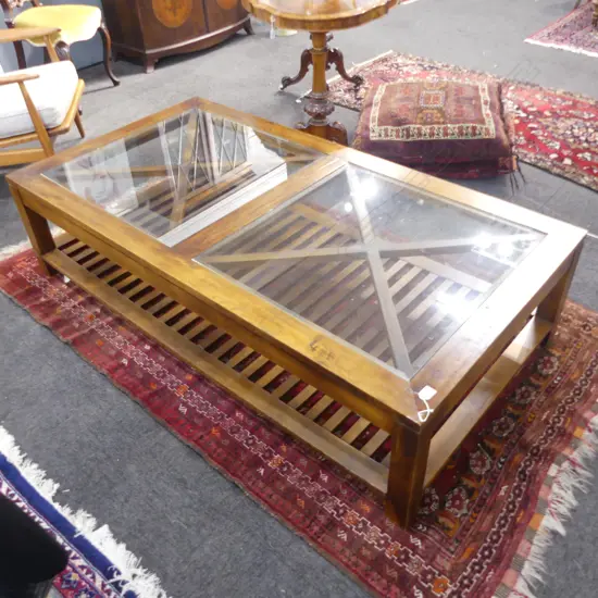 MODERN WOODEN COFFEE TABLE - GLASS TOP 840x1600x400mm