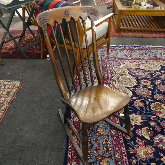 ANTIQUE WOODEN ROCKER CHAIR