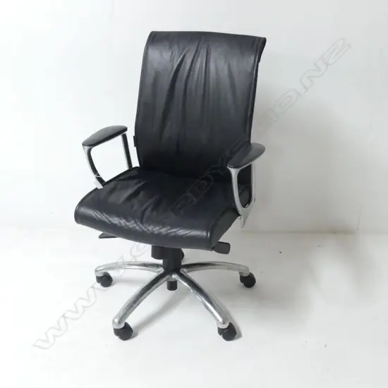 DESIGNER BLACK LEATHER OFFICE CHAIR