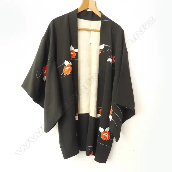 JAPANESE DECORATED SILK JACKET M SIZE