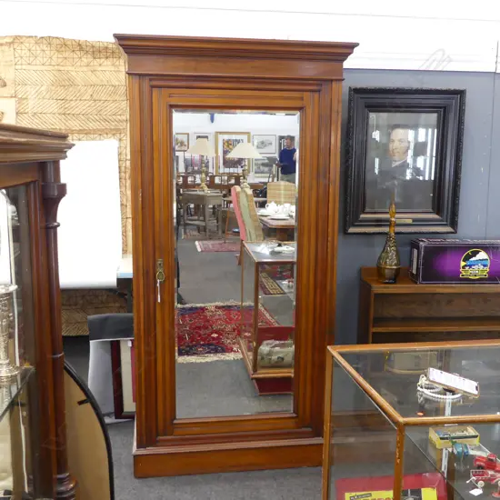 LG EDWARDIAN WARDROBE 1105x580x2105mm