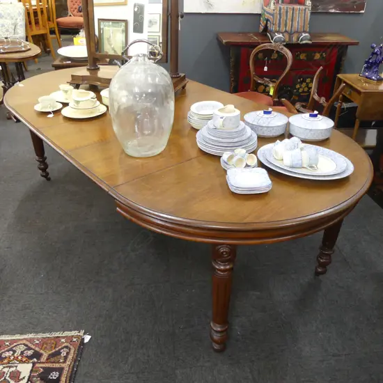 EARLY 20thC MAHOGANY DINING TABLE 1220mm dia + 3 410mm LEAVES