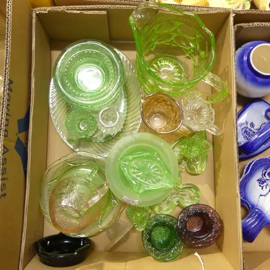 COLLECTION OF VINTAGE GREEN DEPRESSION GLASS