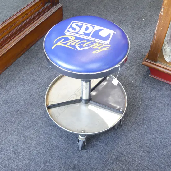 MOTOR RACING MECHANICS STOOL