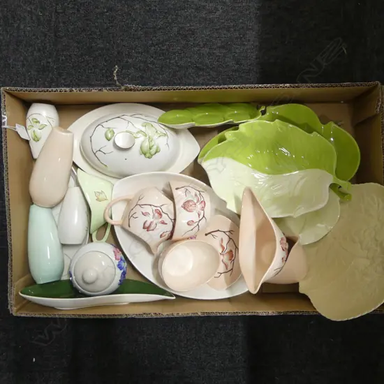 BOX LOT MIXED PATS OF CARLTONWARE LIDDED BUTTER DISH LEAF PLATES DISHES ETC