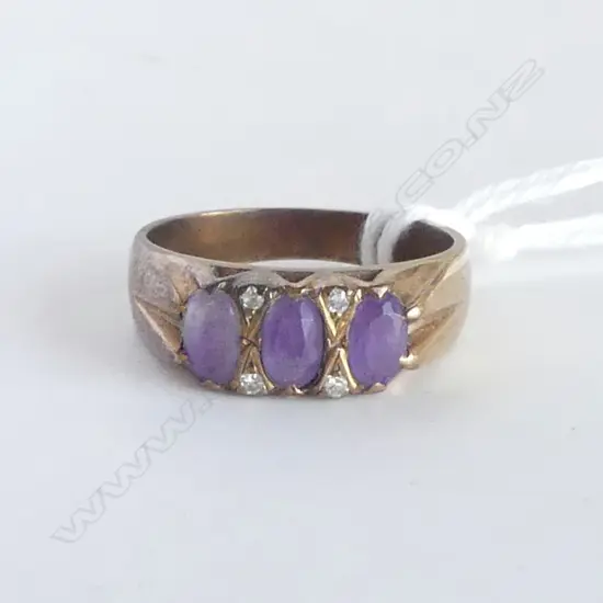 9ct GOLD AMETHYST & DIAMOND RING 3.23gms SIZE K