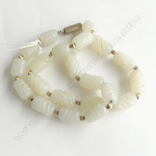 VINTAGE PALE GREEN JADE CYLINDER BEAD NECKLACE W GOLD? SMALL beads & silver clasp L.360mm 
