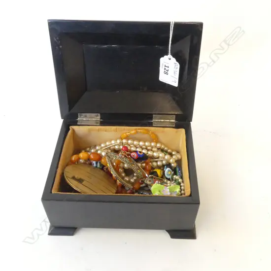 ASST. COSTUME JEWELLERY INCL. 2 AMBER NECKLACES (1 AF) IN WOODEN BOX