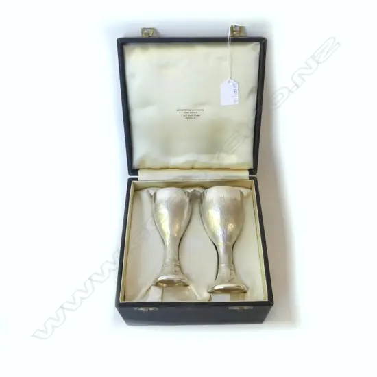 2 STG SILVER GOBLETS, LONDON 1975 H.140mm 406gms, BOXED