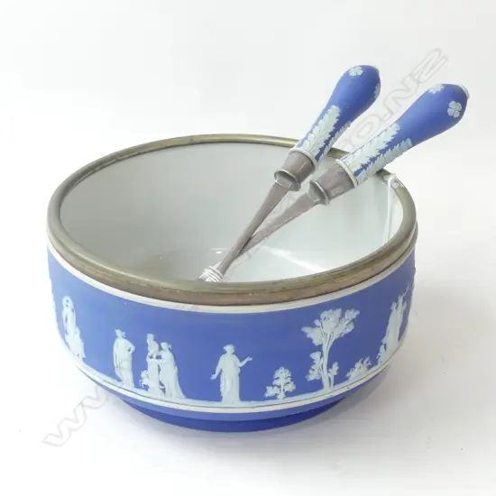 WEDGWOOD BLUE JASPER SALAD BOWL, DIA. 230mm & SERVERS