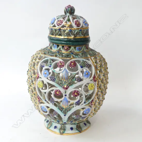 ITALIAN MAJOLICA LIDDED POT POURRI JAR, H.360mm