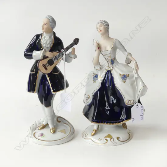 PR OF ROYAL DUX CHINA FIGURINE OF A MUSICIAN AND LADY WITH A FAN, H.230mm
