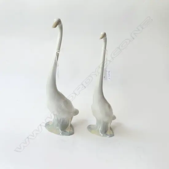 PR OF NAO CHINA TALL GEESE, H.330 TALLEST
