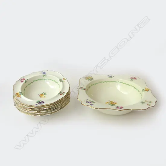 ROYAL DOULTON FLORAL DESSERT SET INCL. 6 BOWLS & SERVING BOWL,  L.170MM & L.240MM
