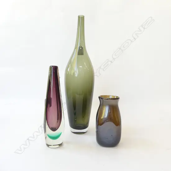 THREE RETRO STUDIO GLASS VASES, H.160-450mm